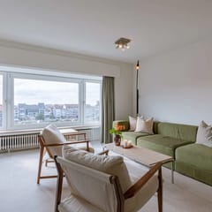 Art Deco apartment w/ skyline view