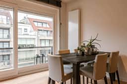 Beachfront Gem w/ Balcony & Family Friendly in - Image 5