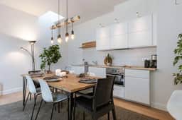 Historic Ghent Apartment, City Views, Walk to - Image 3