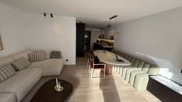Waterfront apartment w/ beach access & balcony - Image 5