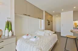 Beachfront studio - sunny terrace - Image 3