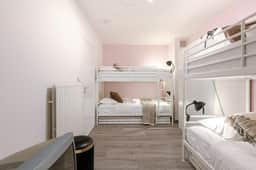 Coastal escape - pet-friendly & parking - Image 5
