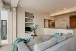 Seafront apt w/ open sea views, steps to beach - Image 5