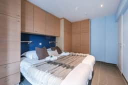 Coastal retreat w/ terrace & skyline view - Image 3