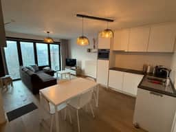 City view stay w/ private entrance & elevator - Image 3