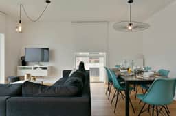 Bright apartment w/ terraces & beach essentials - Image 5