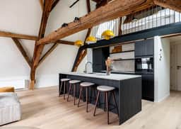 Bright loft w/ beams & mezzanine - Image 2