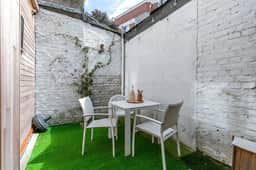 Bright 2BR retreat w/ Wifi & workspace - Image 5