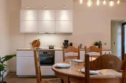 3BR apartment w/ kitchen - Image 4