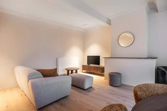 Pet-friendly Ghent retreat w/ terrace - Image 1