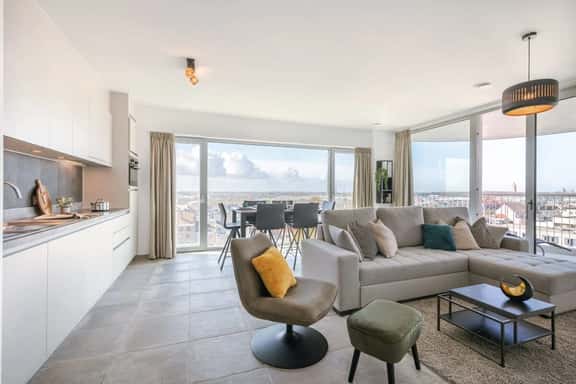 Coastal retreat - terrace, beach gear & sea views - Image 1