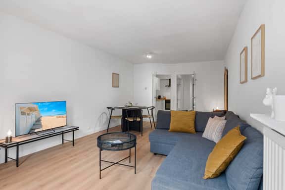 Casiola - Stylish 1BR Apartment in Central Knokke - Image 1