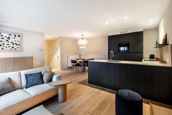 Bright 1-bed near Ghent dining w/ terrace - Image 1