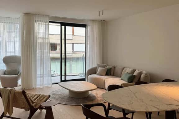 Apartment w/ beach access & balcony - Image 1