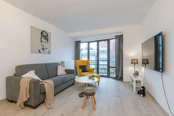 1BR unit w/ Wifi & workspace - Image 1