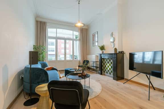 Seaside townhouse w/ terraces & beach gear - Image 1