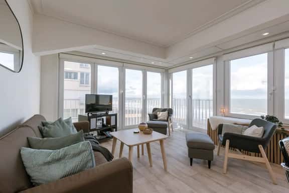 Casiola waterfront apt - sea views - Image 1
