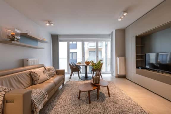 Beachfront Apt 50m from Zeedijk w/ Ocean Views - Image 1