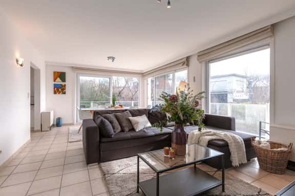 Family retreat near beach w/ terraces - Image 1