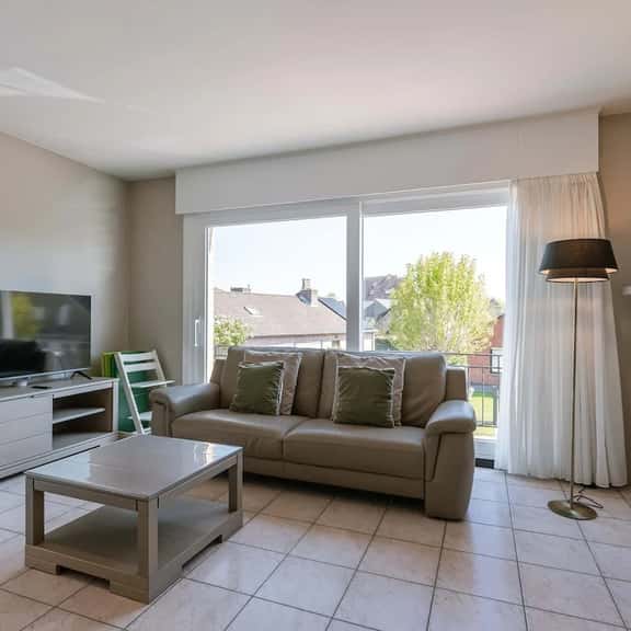 Coastal family home w/ backyard & BBQ - Image 1