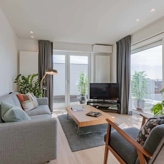 2BR retreat by Ghent's heart w/ terrace - Image 1