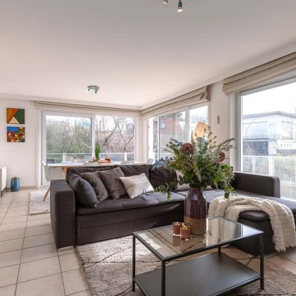 Family retreat near beach w/ terraces - Image 1