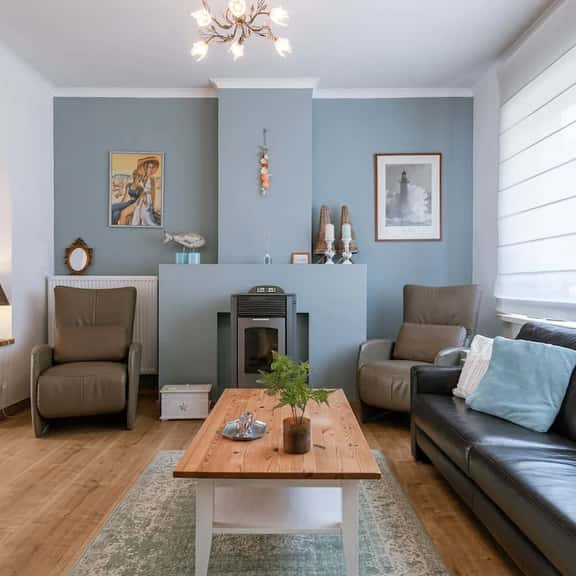 Bright 2BR retreat w/ Wifi & workspace - Image 1