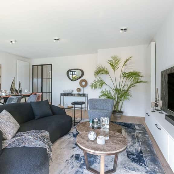 Bright 2BR apt near coastal tram w/ terrace - Image 1