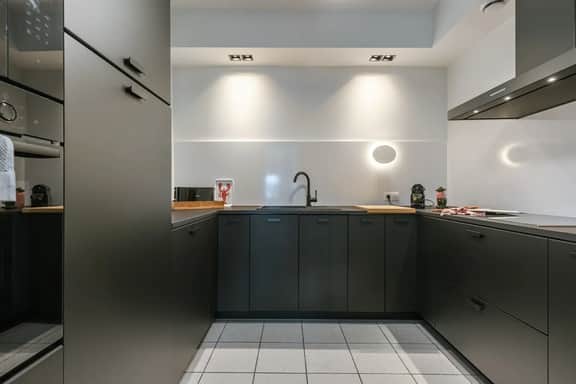 Family retreat near beach w/ full kitchen - Image 4