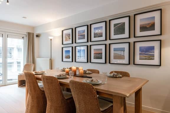 Beach-access apt w/ terrace & city skyline views - Image 2