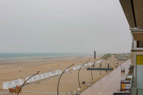 Waterfront retreat w/ beach access - Image 5