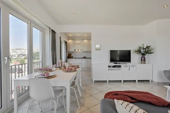 Waterfront retreat near Zeebrugge beach - Image 2