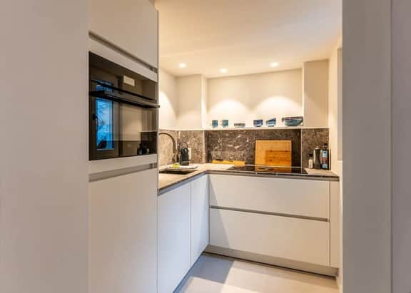 Pet-friendly Ghent retreat w/ terrace - Image 4