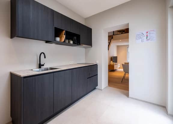 Bright duplex near Kouter market - Image 4