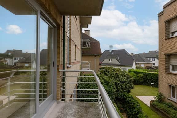 Coastal retreat w/ elevator & balcony - Image 5