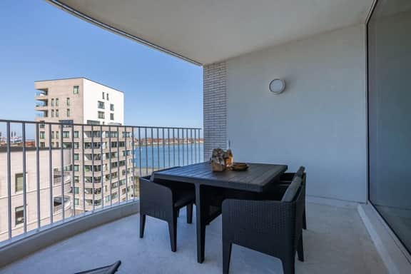 Coastal retreat - terrace, beach gear & sea views - Image 5