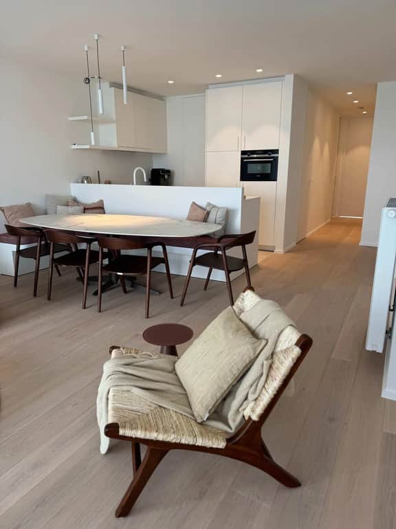 Apartment w/ beach access & balcony - Image 2