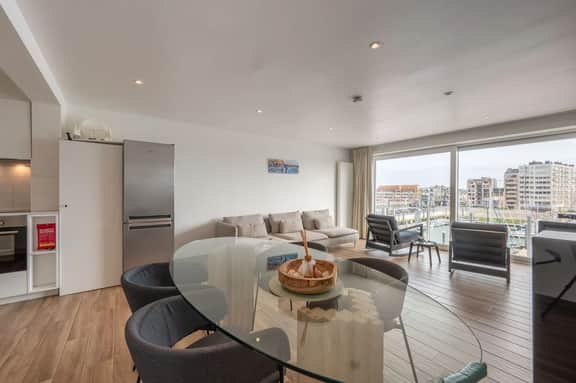 Waterfront studio w/ private entrance - Image 2