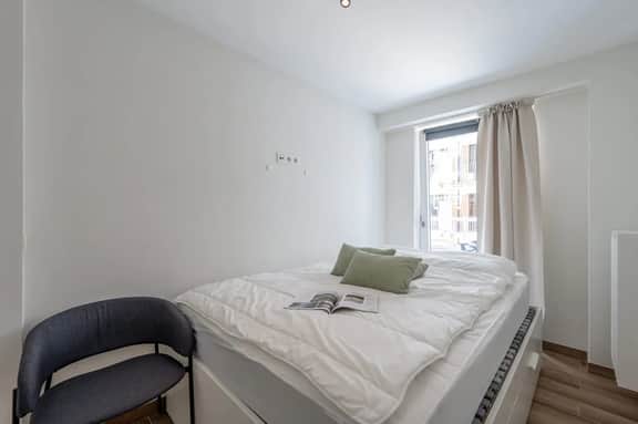 Waterfront studio w/ private entrance - Image 3