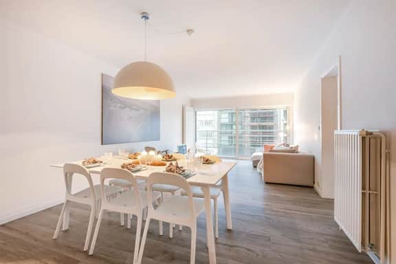 Coastal escape - pet-friendly & parking - Image 2