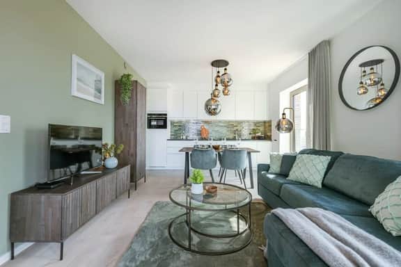 1BR unit w/ parking & elevator - Image 5