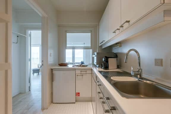 Casiola waterfront apt - sea views - Image 4