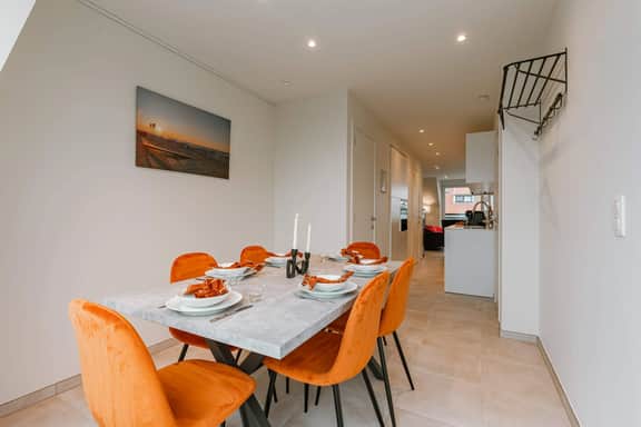 Beachfront Apt w/Terrace, City View & Fast WiFi - Image 2
