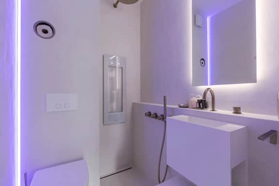 Beachfront Studio in Knokke Heist with Kitchen - Image 4
