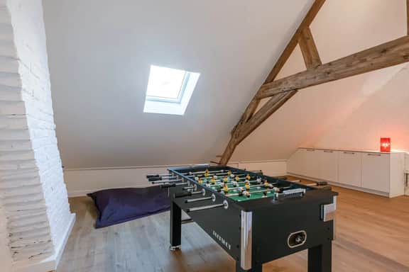 Heart of Poperinge: Terrace, Backyard & Game Room - Image 5