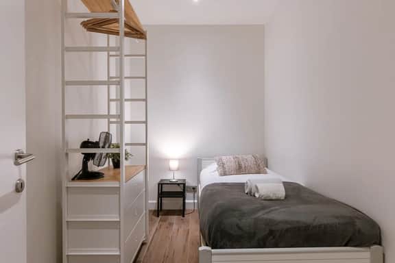 3BR apartment w/ kitchen - Image 5