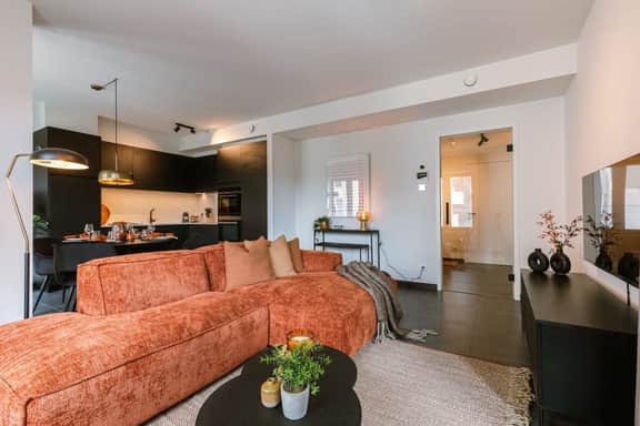 Cozy 2BR coastal retreat w/ elevator access - Image 4